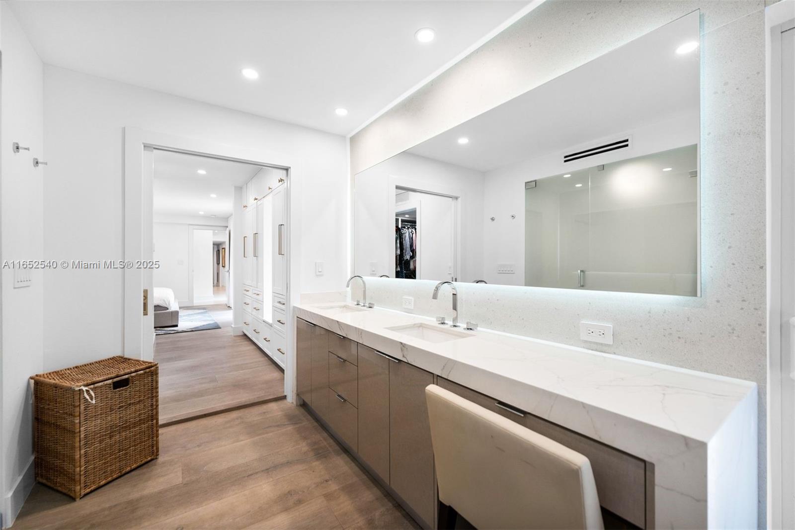 ADEMAR PARK AMD PL - Residential