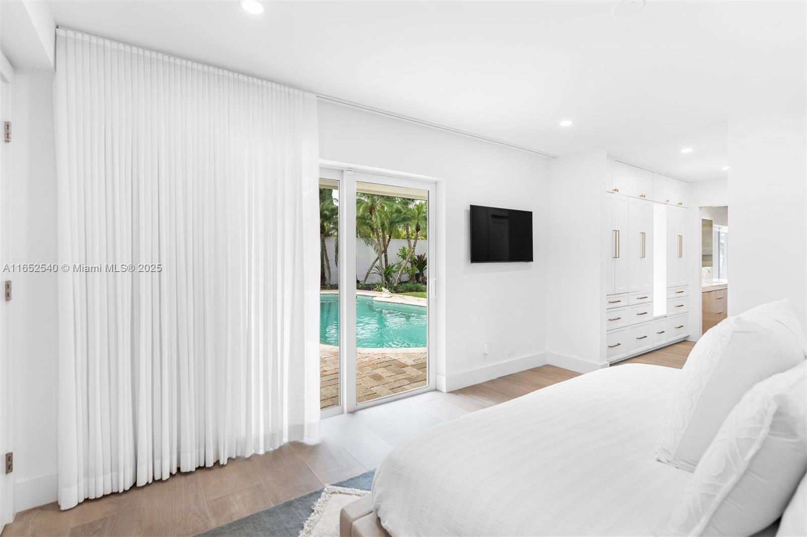 ADEMAR PARK AMD PL - Residential