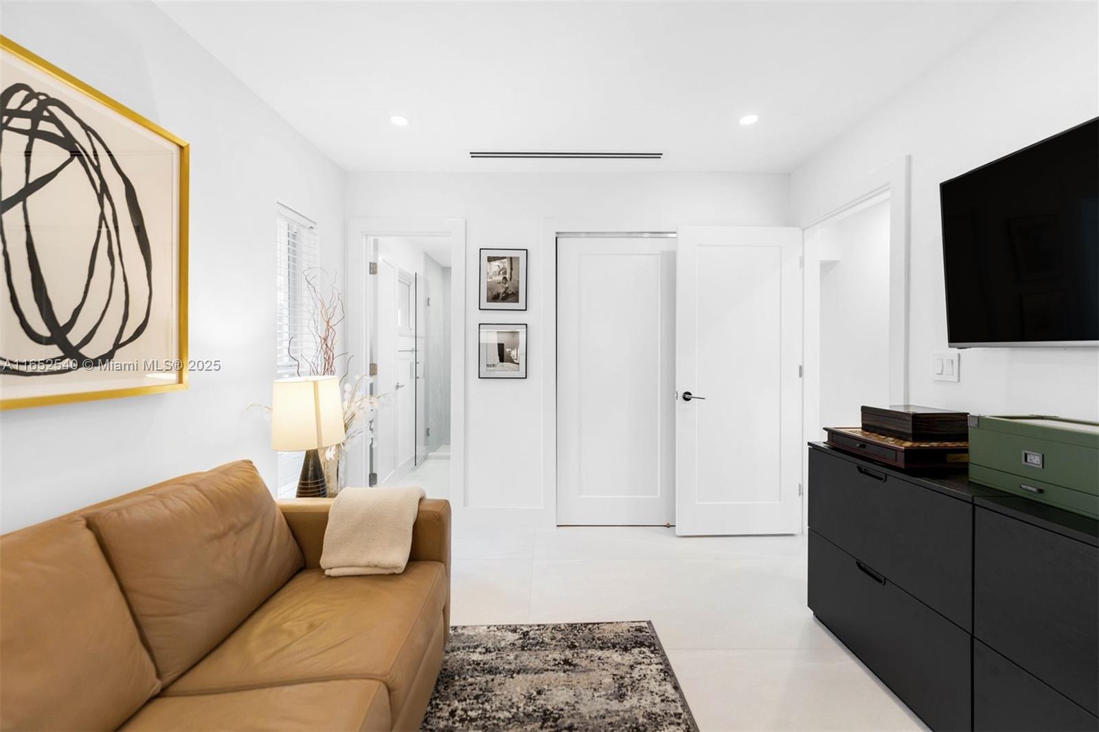 ADEMAR PARK AMD PL - Residential