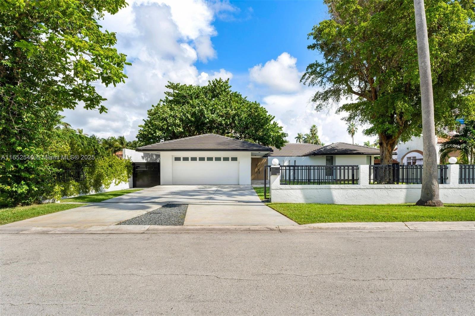 ADEMAR PARK AMD PL - Residential