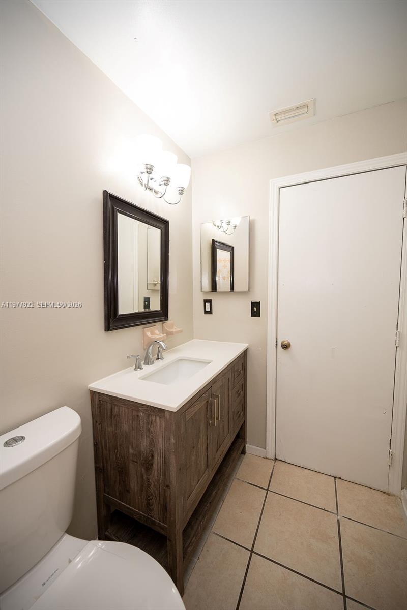 CASA LOMA - Residential Income