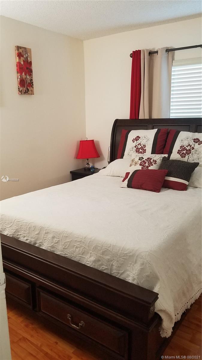 WEITZER SERENA LAKES WEST - Residential