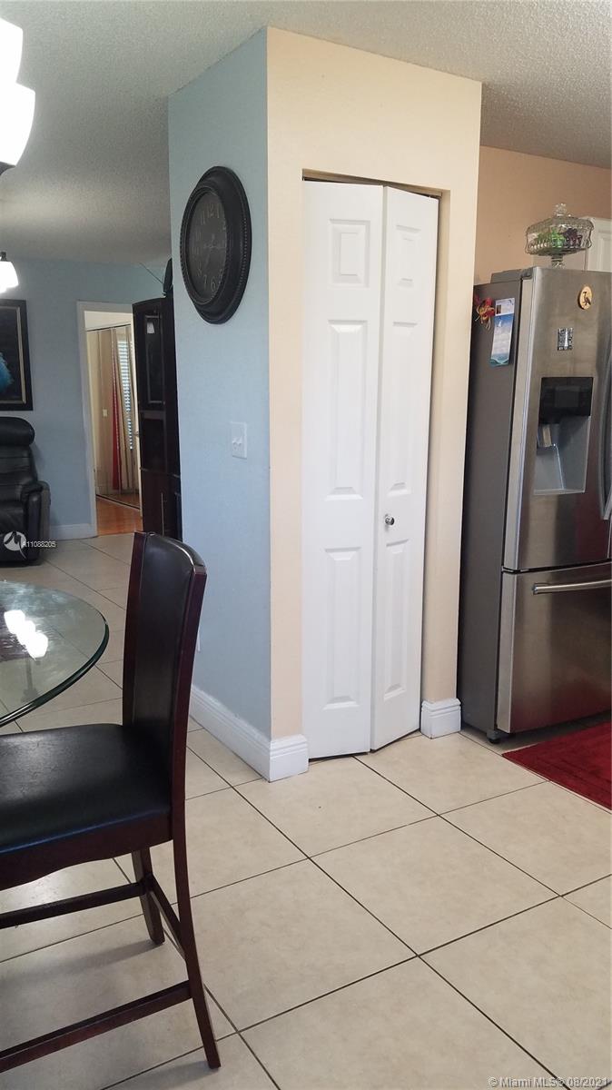 WEITZER SERENA LAKES WEST - Residential