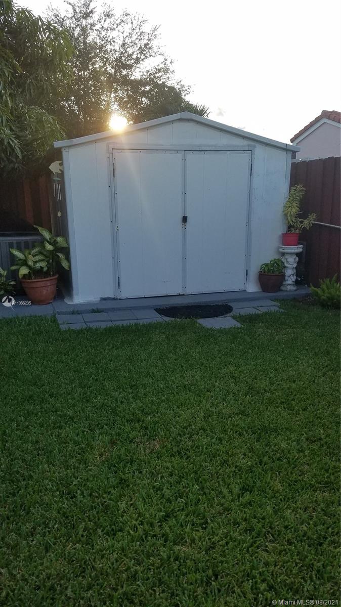 WEITZER SERENA LAKES WEST - Residential