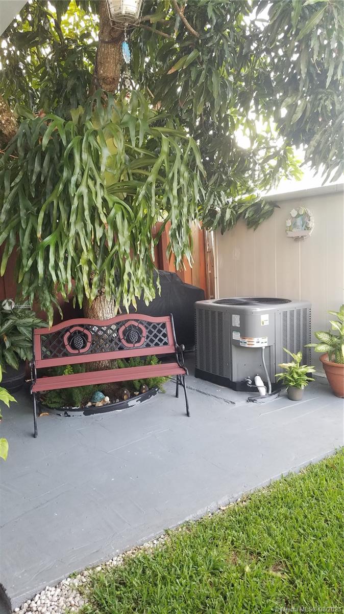 WEITZER SERENA LAKES WEST - Residential