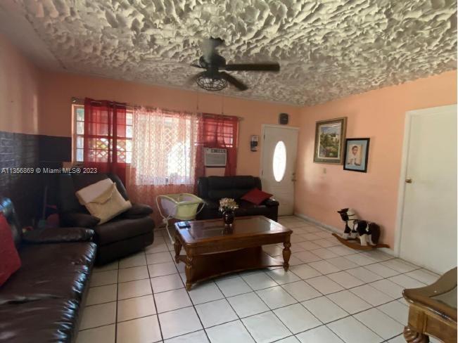 Photo 5 of 20 of 4490 NW 33rd Ave house
