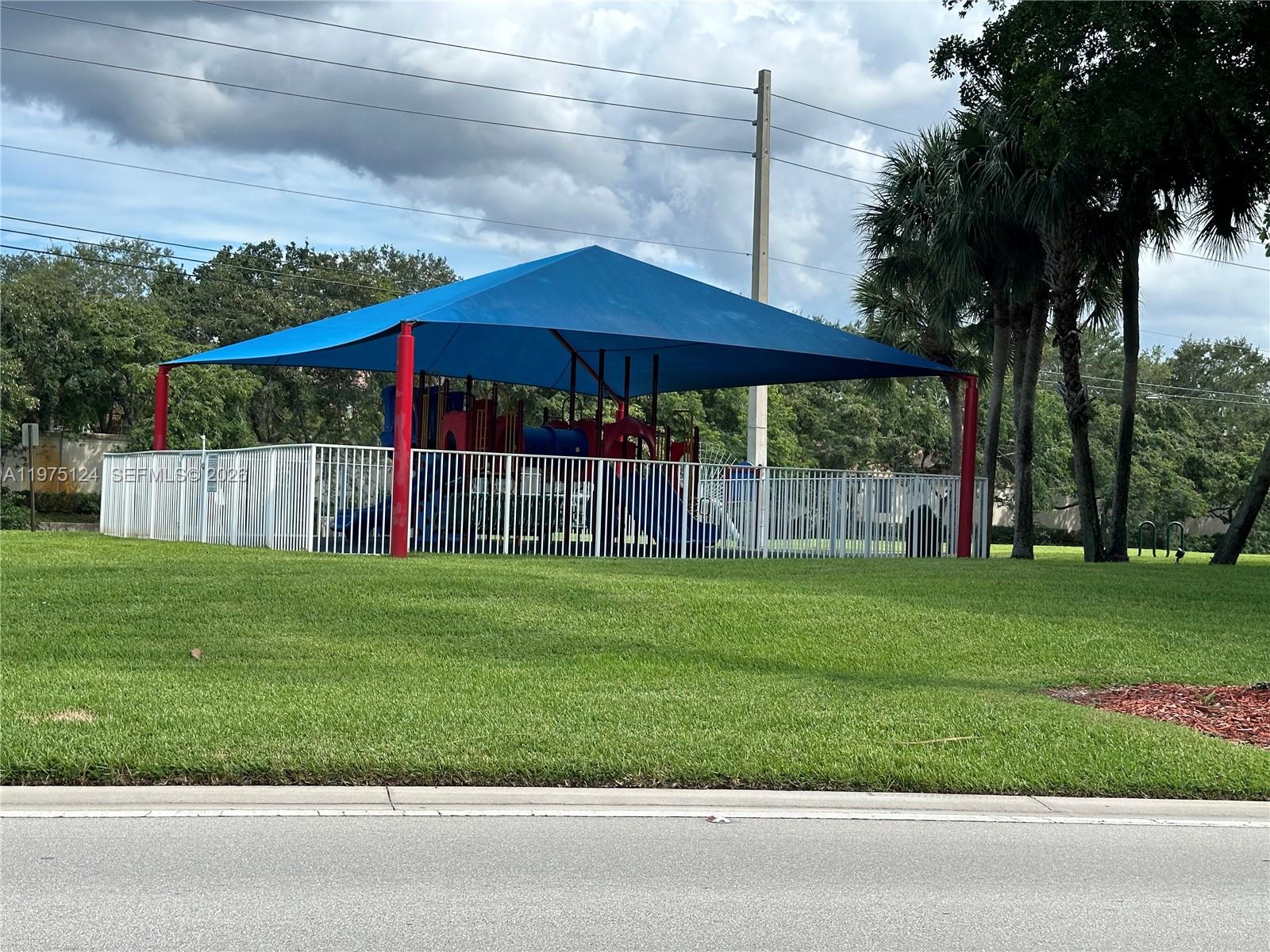 ENCINO AT GRAND PALMS 1 C - Residential