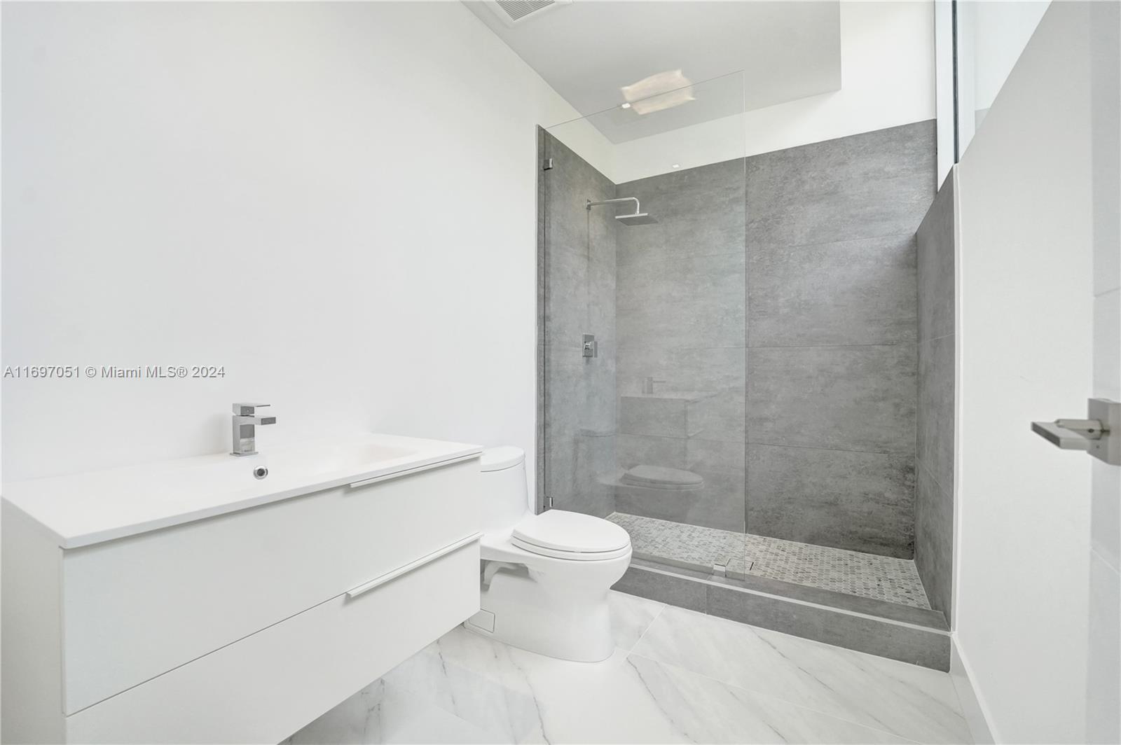 VIDA AT THE POINT - Residential