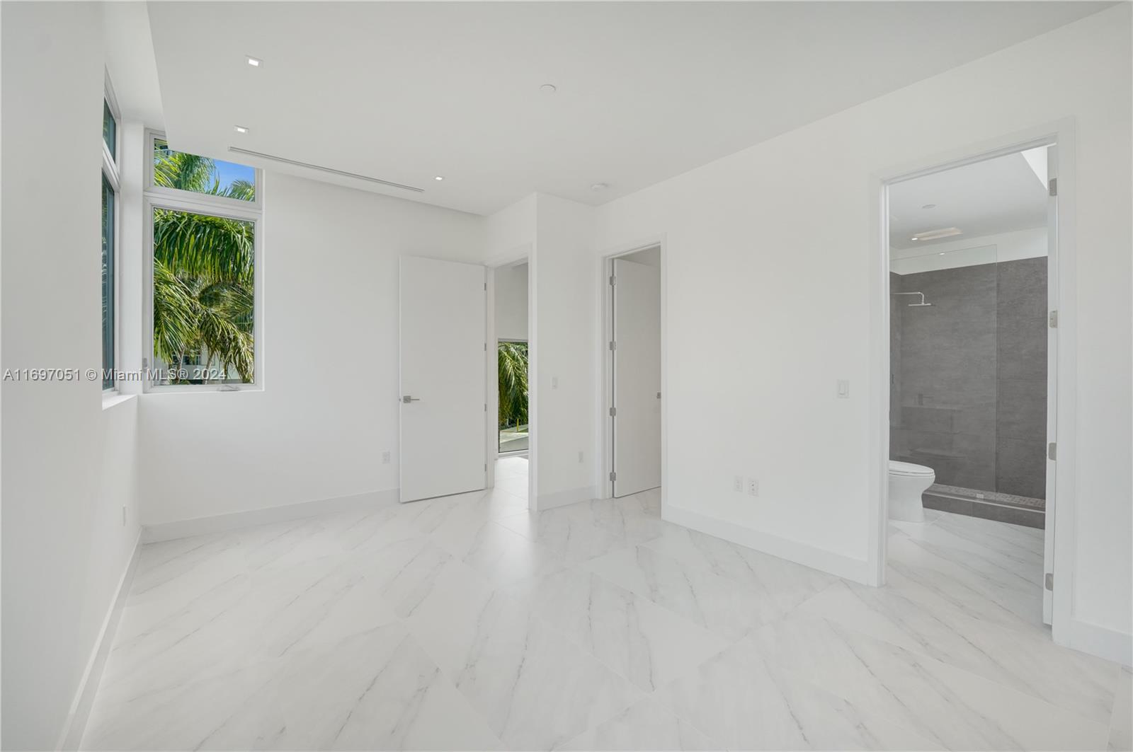 VIDA AT THE POINT - Residential