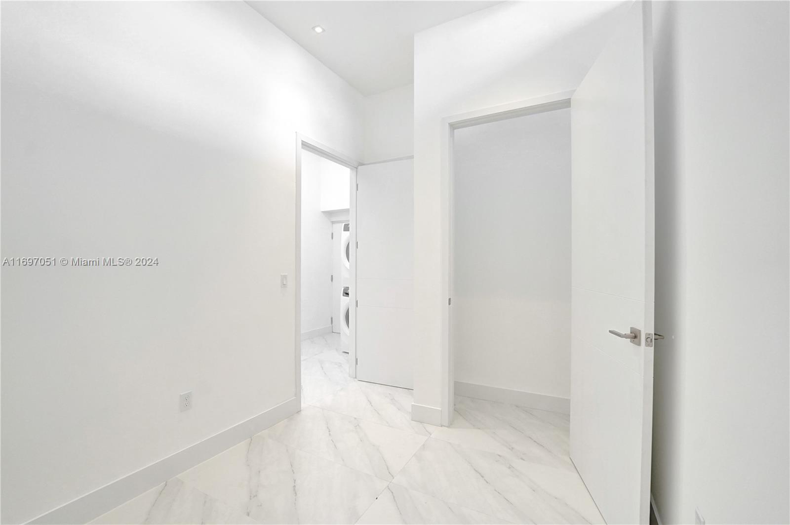 VIDA AT THE POINT - Residential