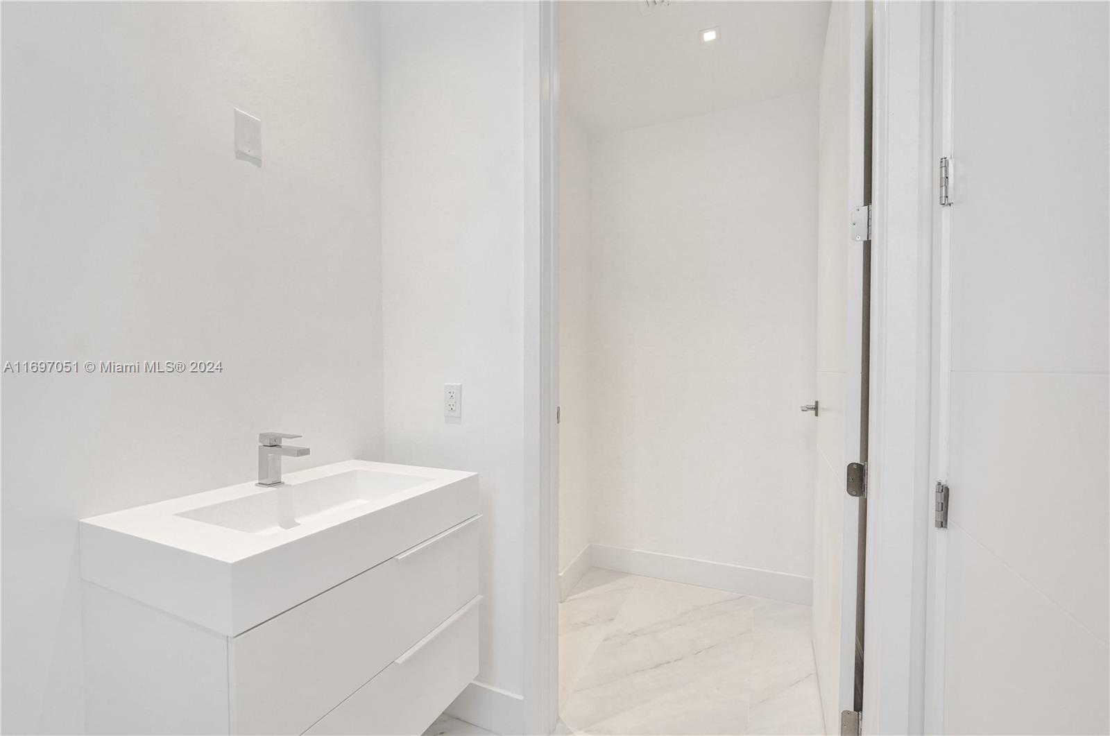 VIDA AT THE POINT - Residential