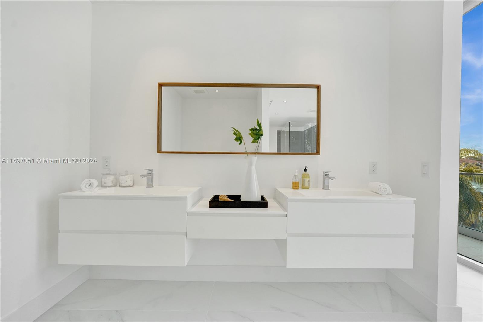 VIDA AT THE POINT - Residential