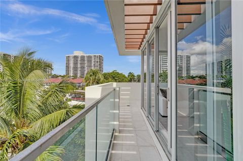 A home in Aventura