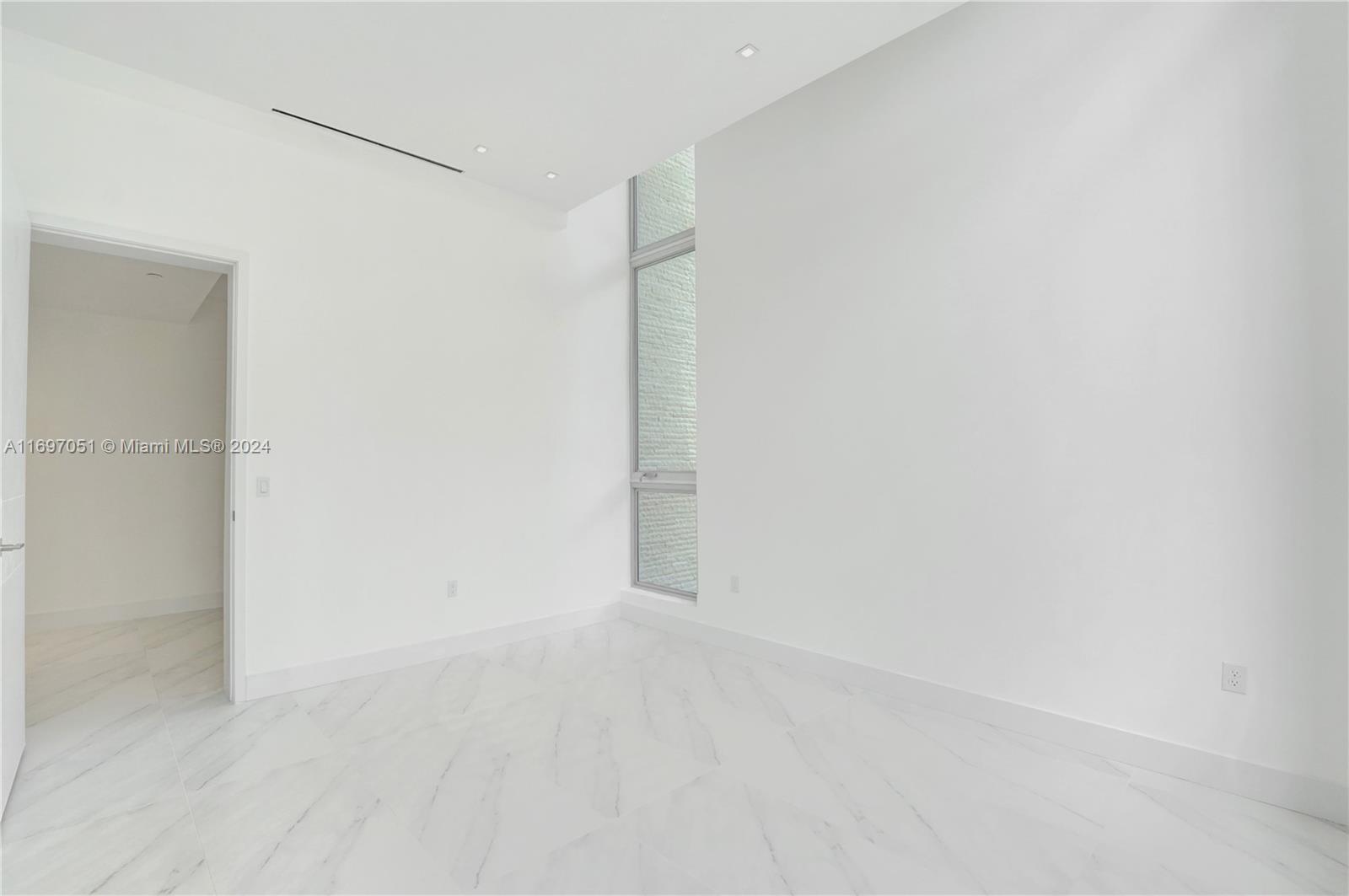 VIDA AT THE POINT - Residential