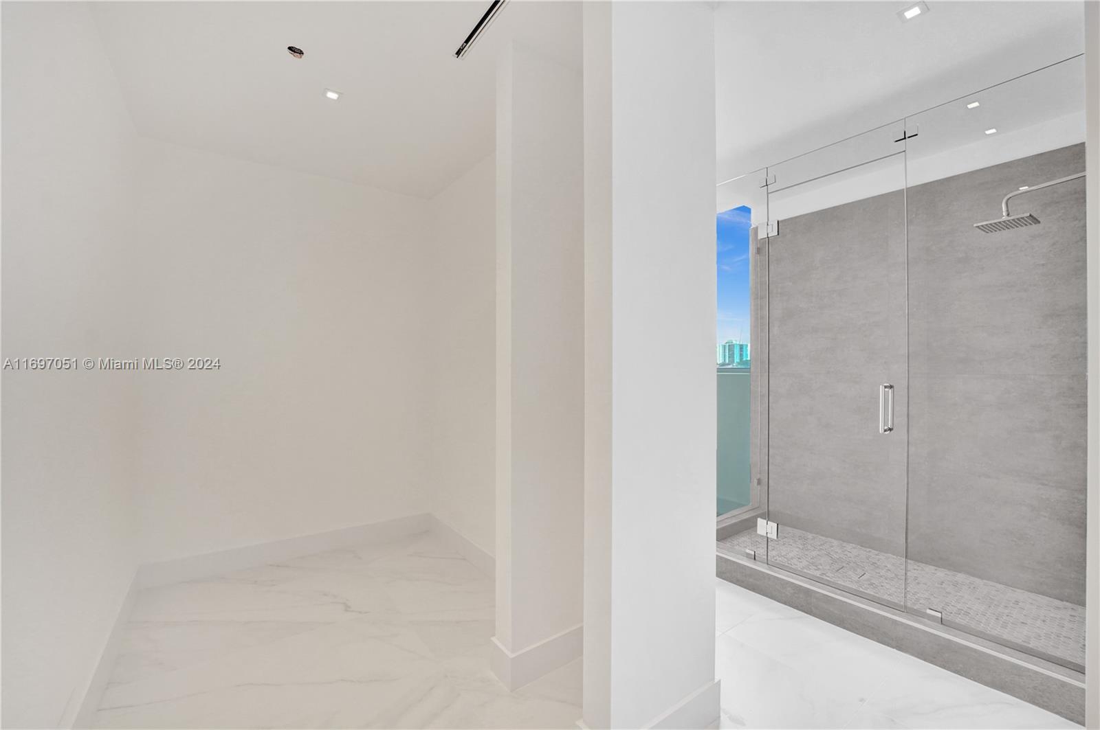 VIDA AT THE POINT - Residential