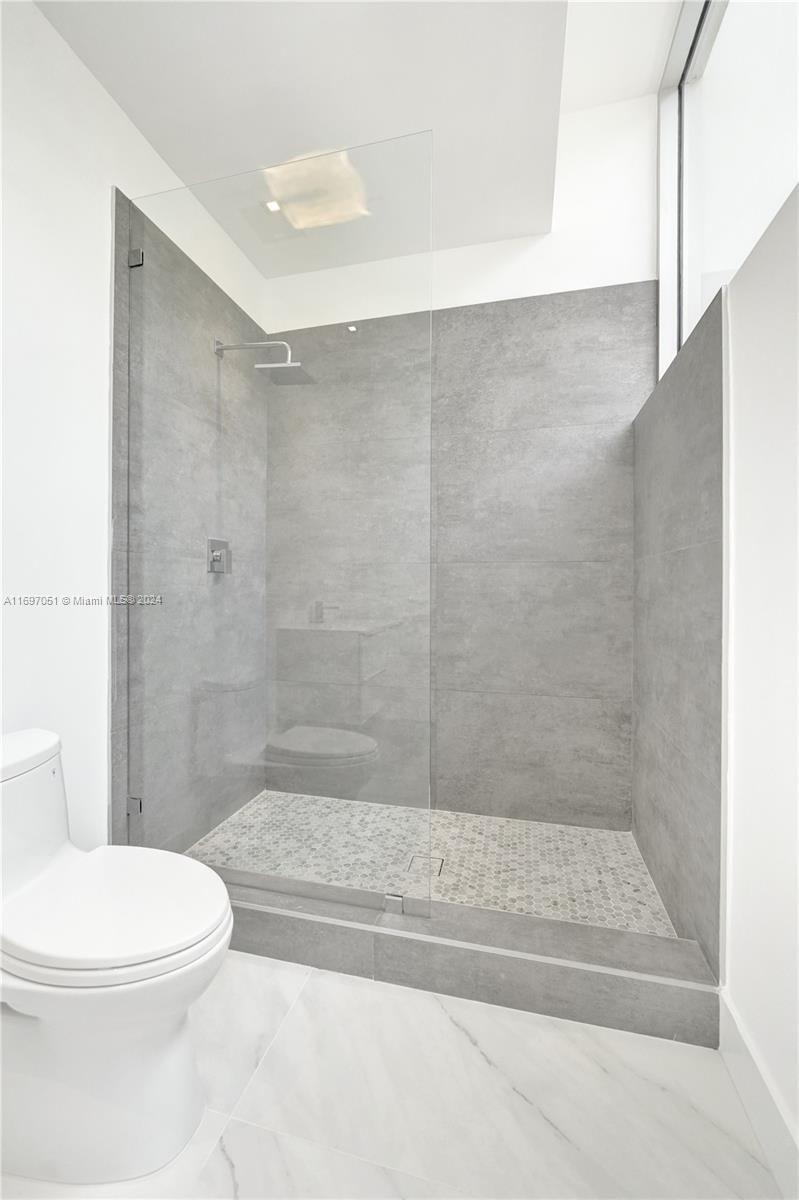 VIDA AT THE POINT - Residential