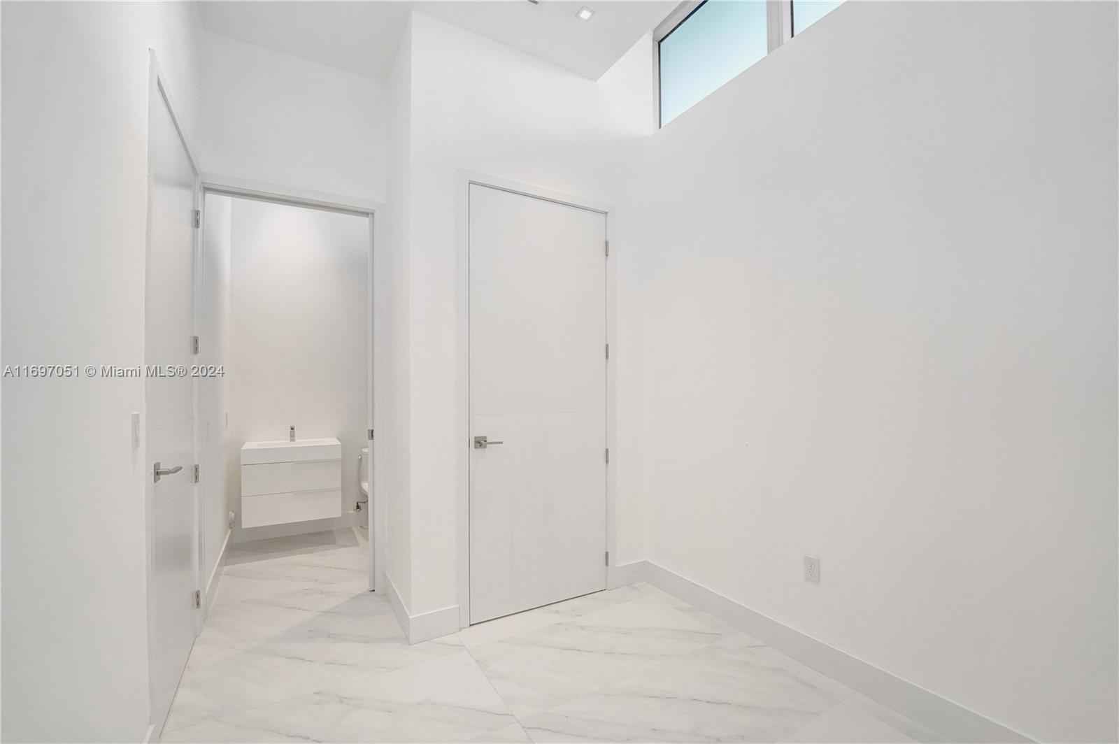 VIDA AT THE POINT - Residential