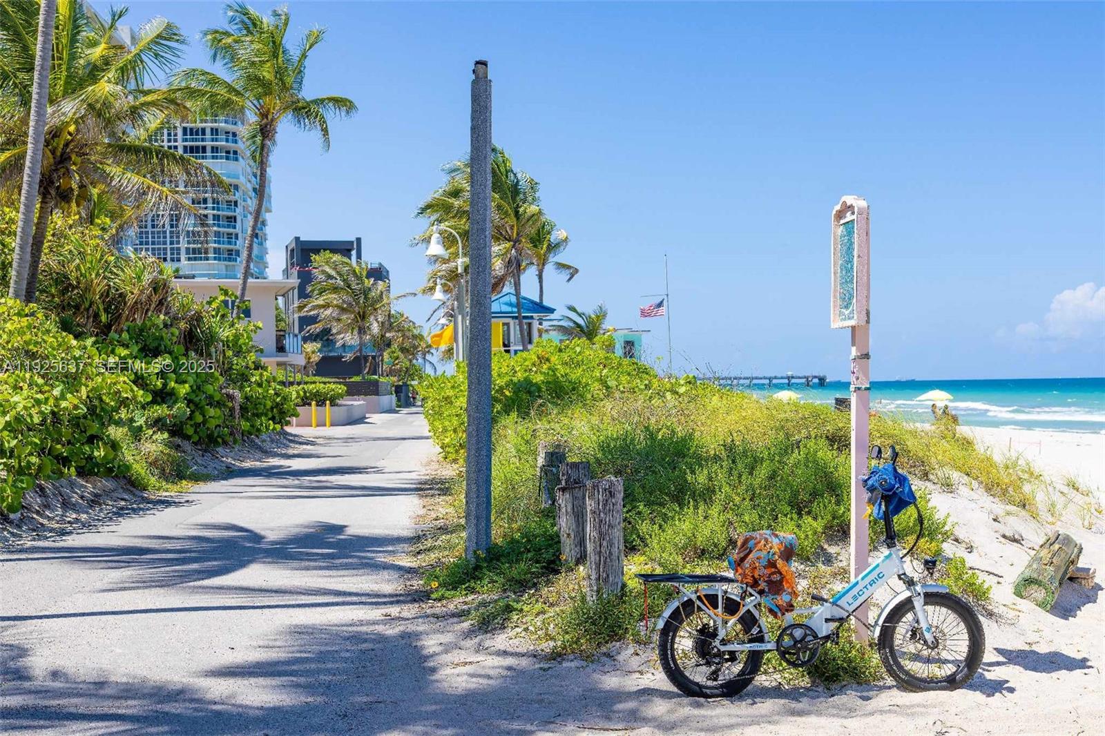 HOLLYWOOD CENTRAL BEACH - Residential Income