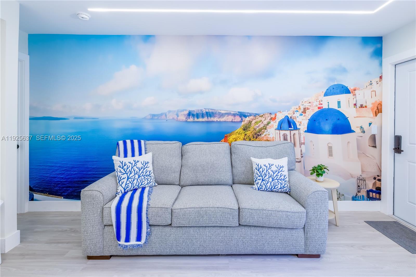 HOLLYWOOD CENTRAL BEACH - Residential Income