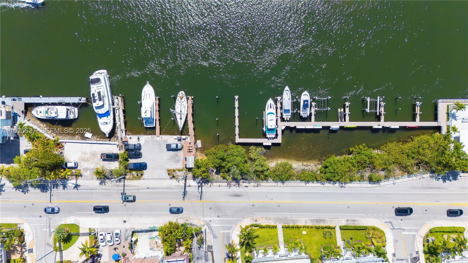 HOLLYWOOD CENTRAL BEACH - Residential Income