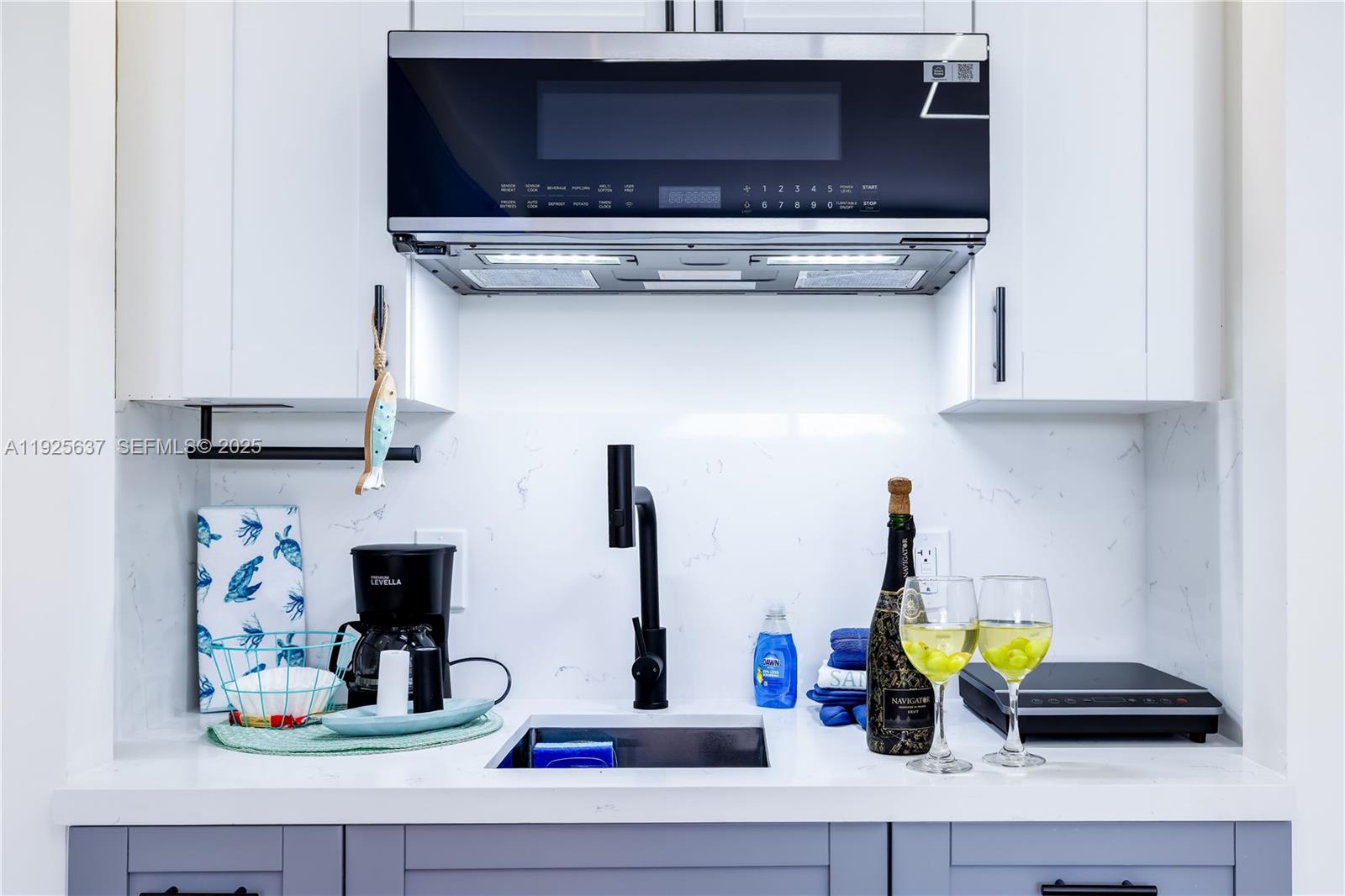 HOLLYWOOD CENTRAL BEACH - Residential Income