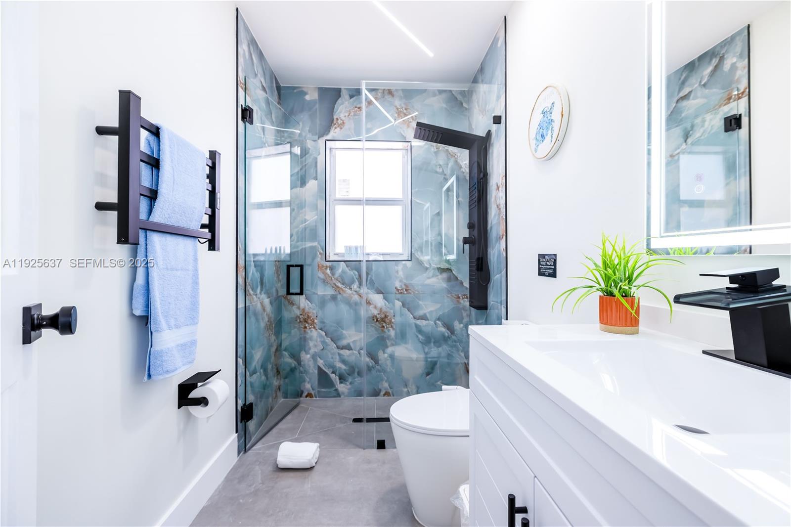 HOLLYWOOD CENTRAL BEACH - Residential Income