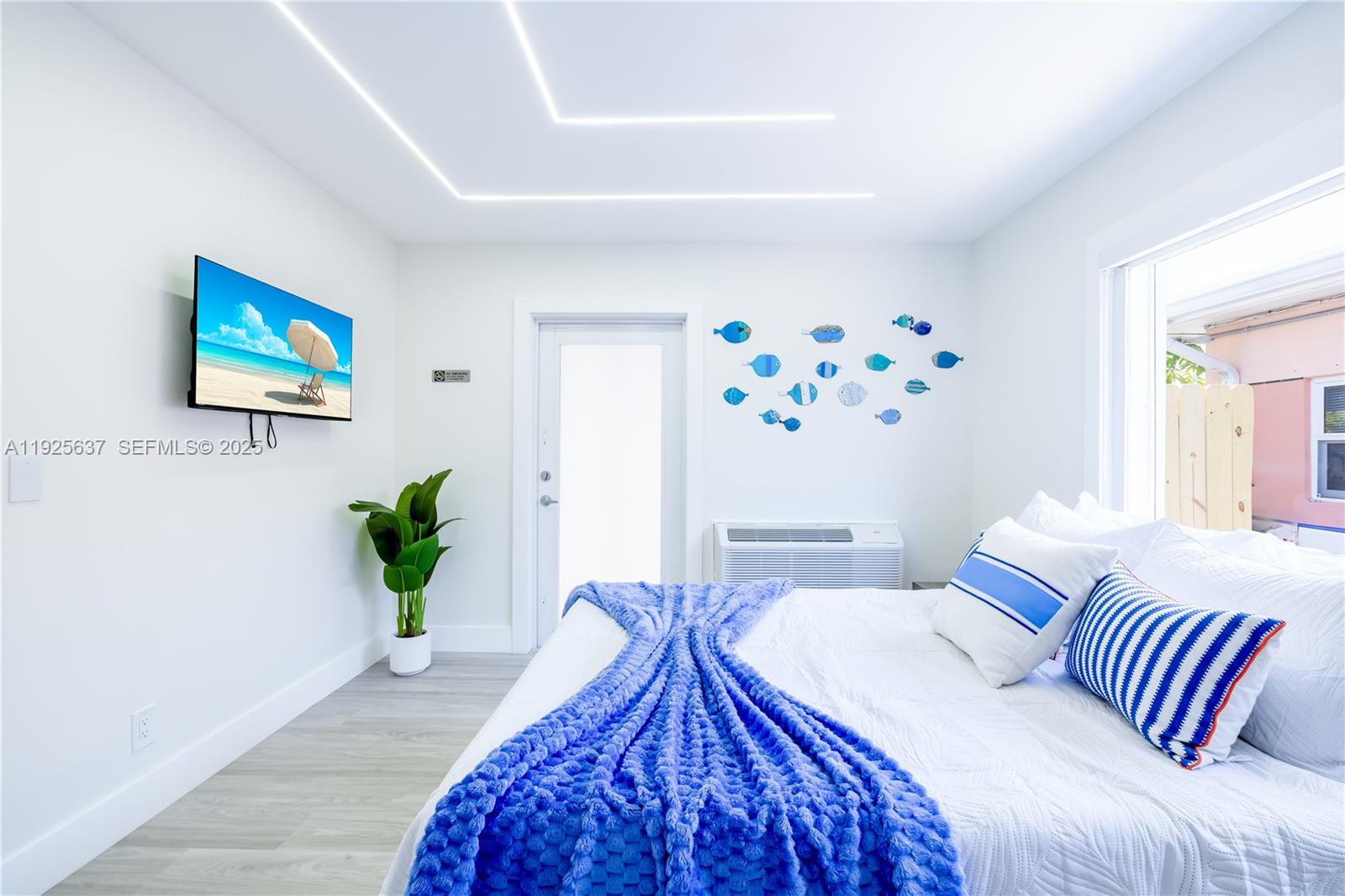 HOLLYWOOD CENTRAL BEACH - Residential Income