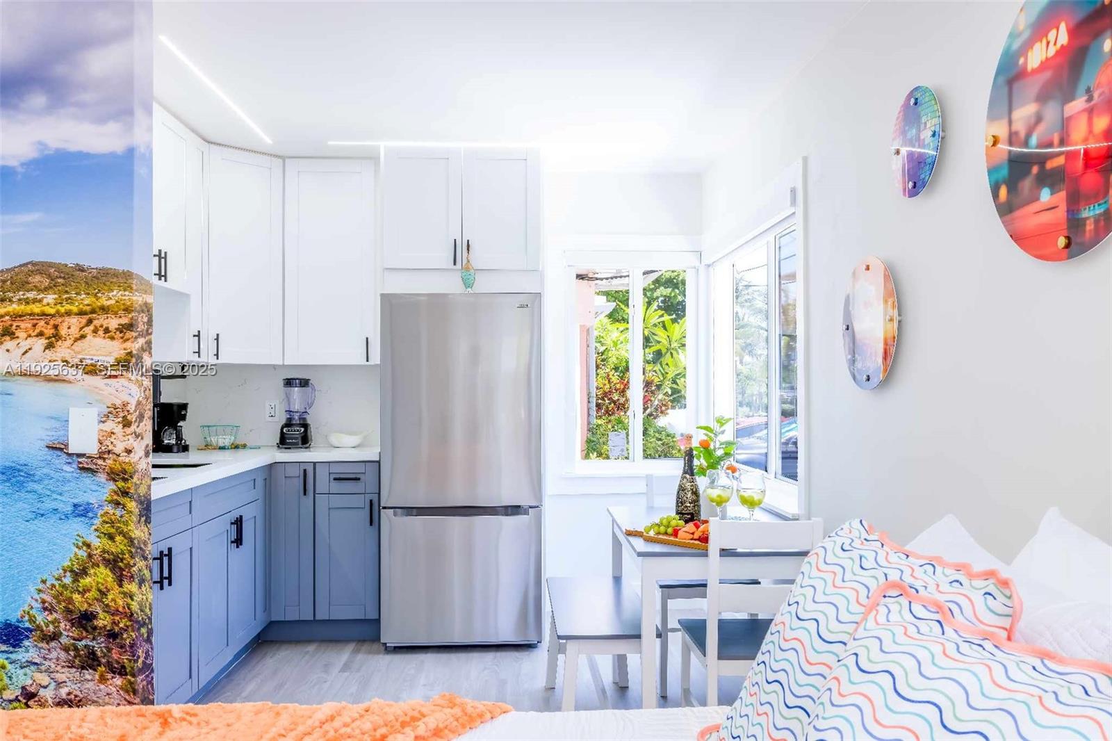 HOLLYWOOD CENTRAL BEACH - Residential Income