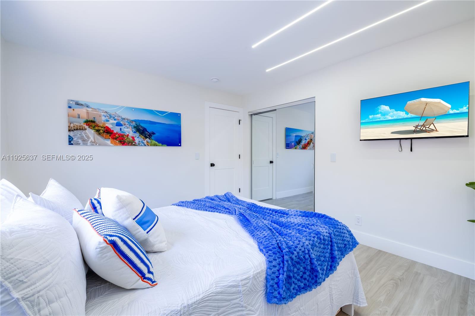 HOLLYWOOD CENTRAL BEACH - Residential Income