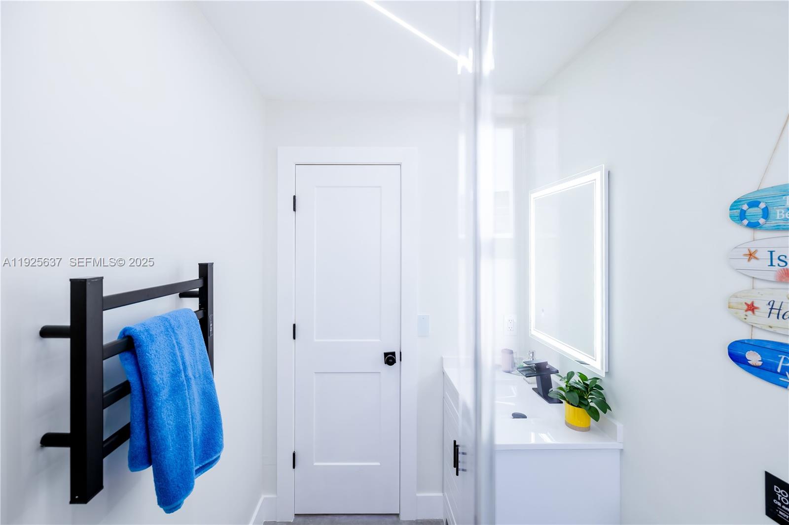 HOLLYWOOD CENTRAL BEACH - Residential Income