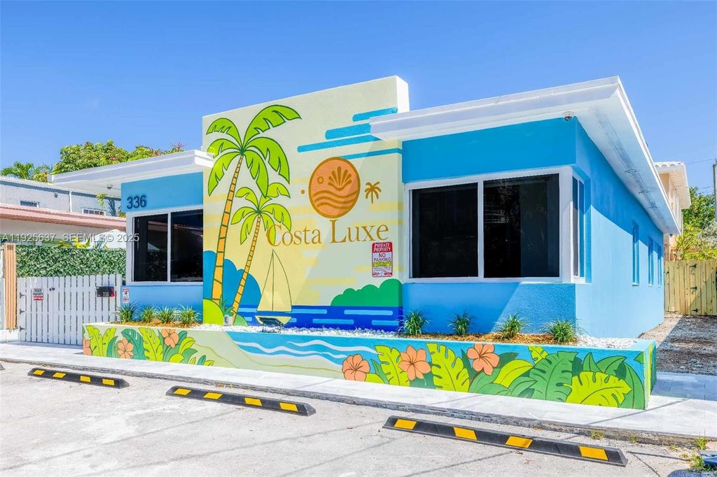 Photo of 336 Palm St, Hollywood, FL 33019 (MLS # A11925637)