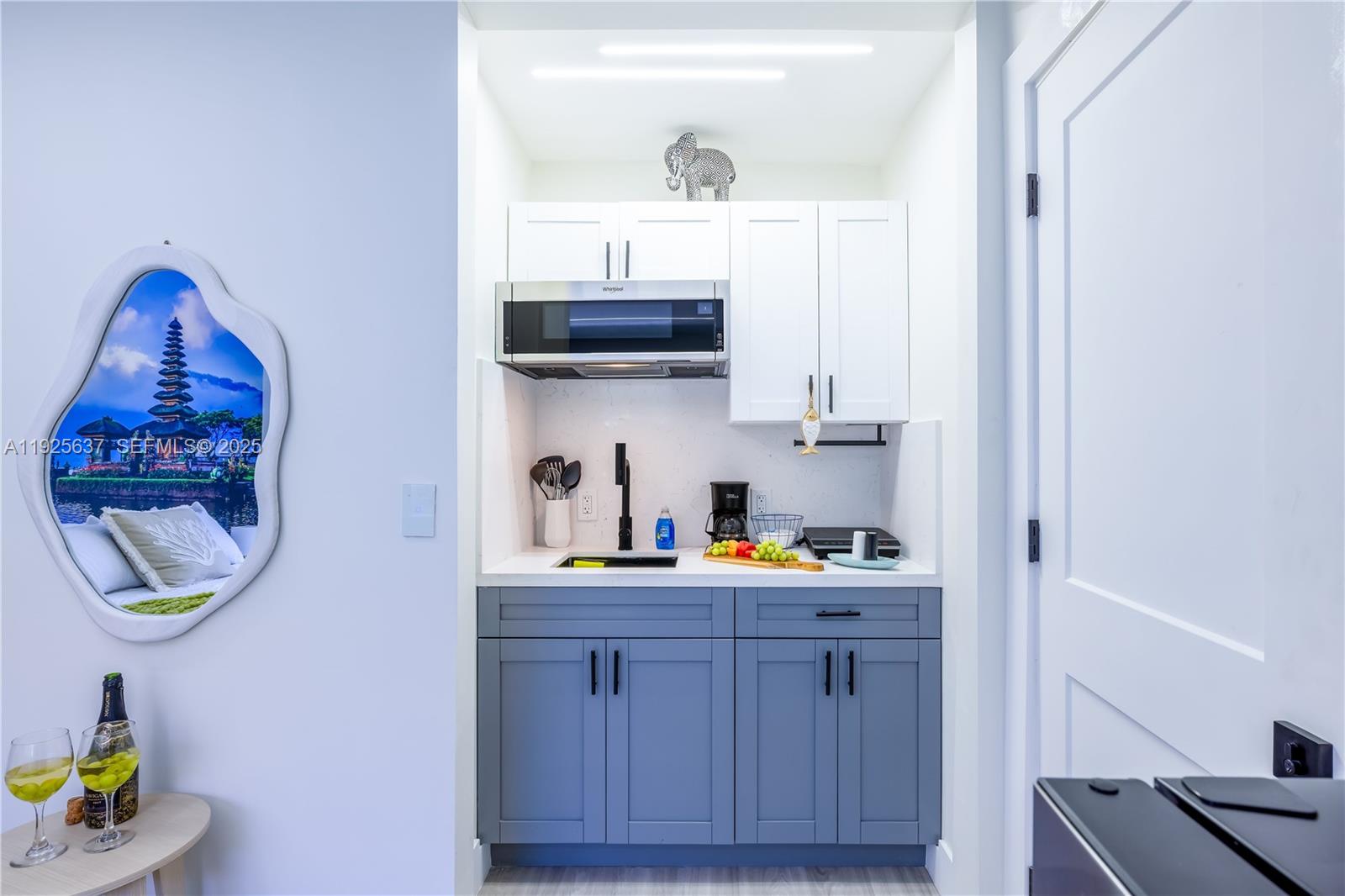 HOLLYWOOD CENTRAL BEACH - Residential Income