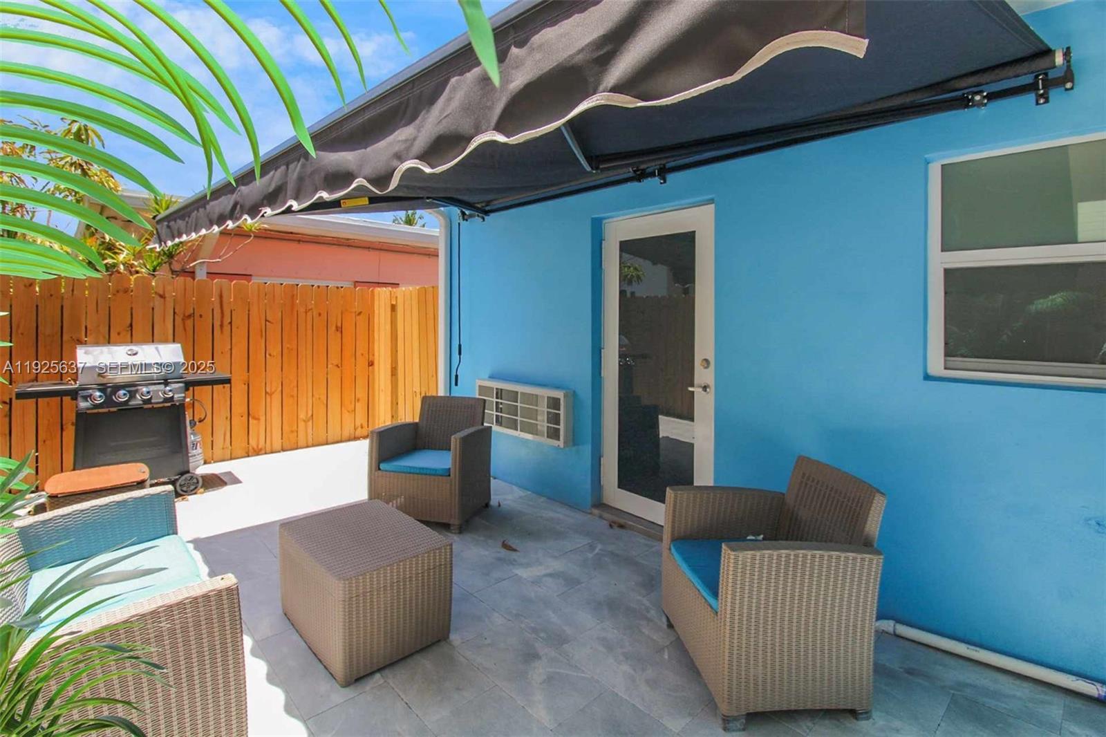 HOLLYWOOD CENTRAL BEACH - Residential Income