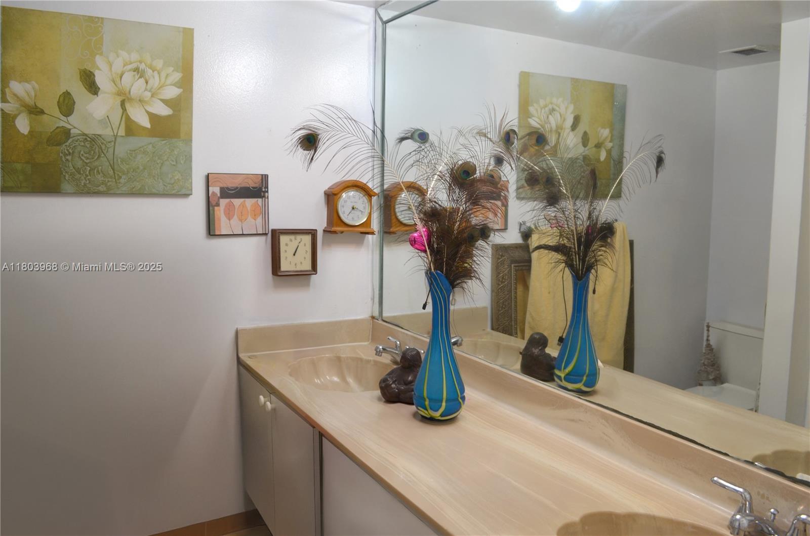 SAILBOAT CAY CONDO - Residential