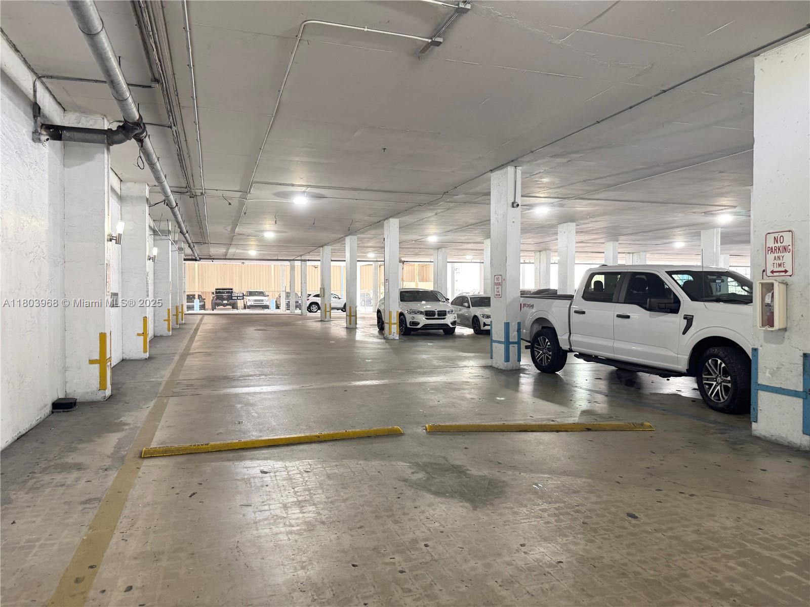 SAILBOAT CAY CONDO - Residential