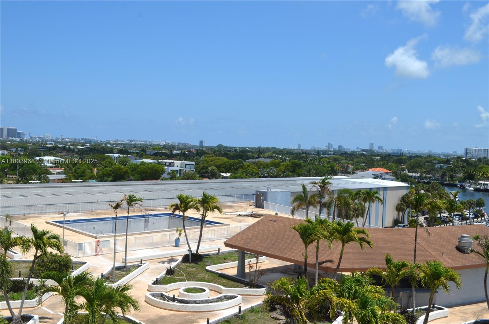 SAILBOAT CAY CONDO - Residential