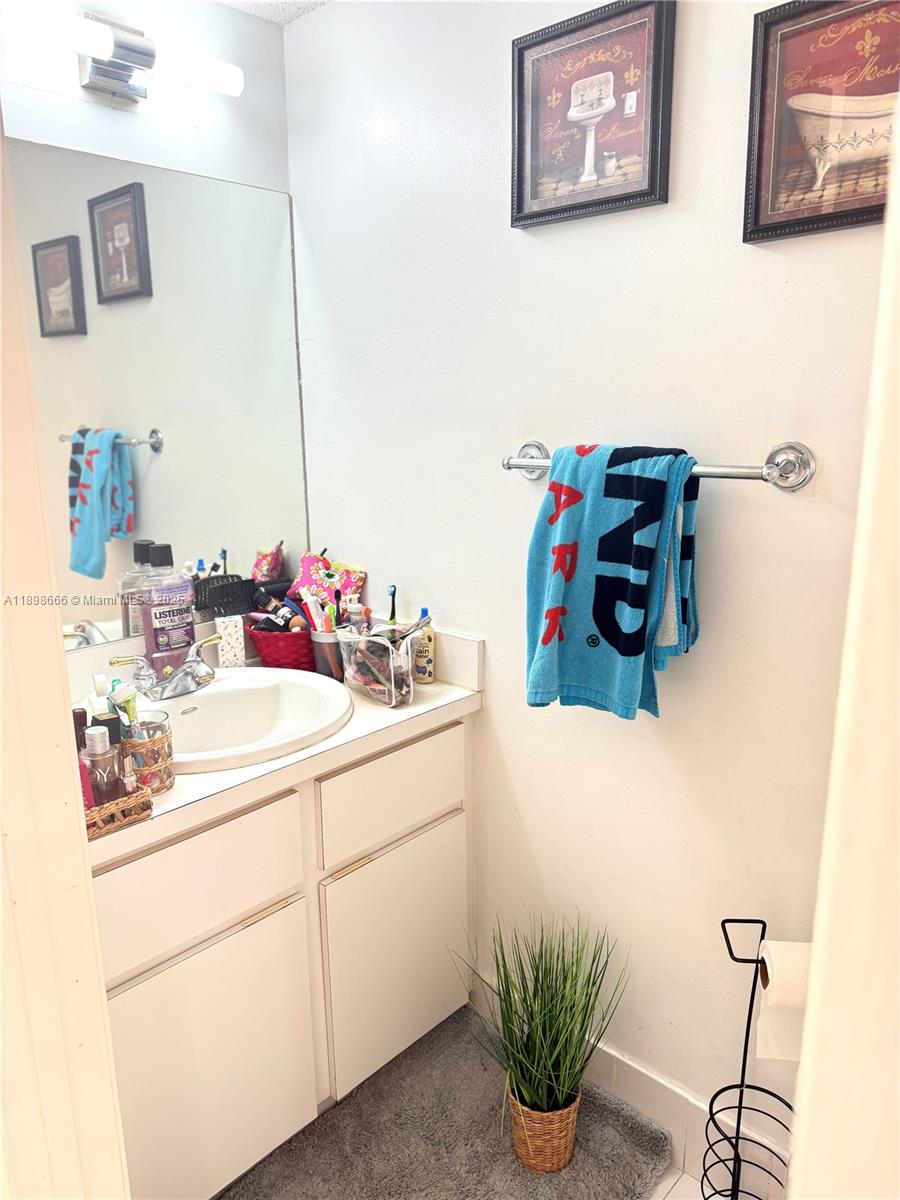 SUNSET HARBOUR SEC IV - Residential Lease