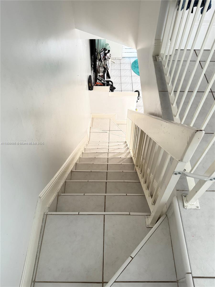 SUNSET HARBOUR SEC IV - Residential Lease