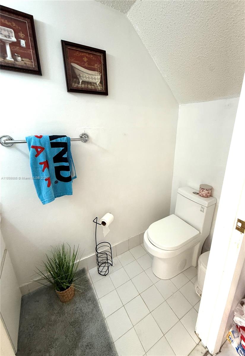 SUNSET HARBOUR SEC IV - Residential Lease