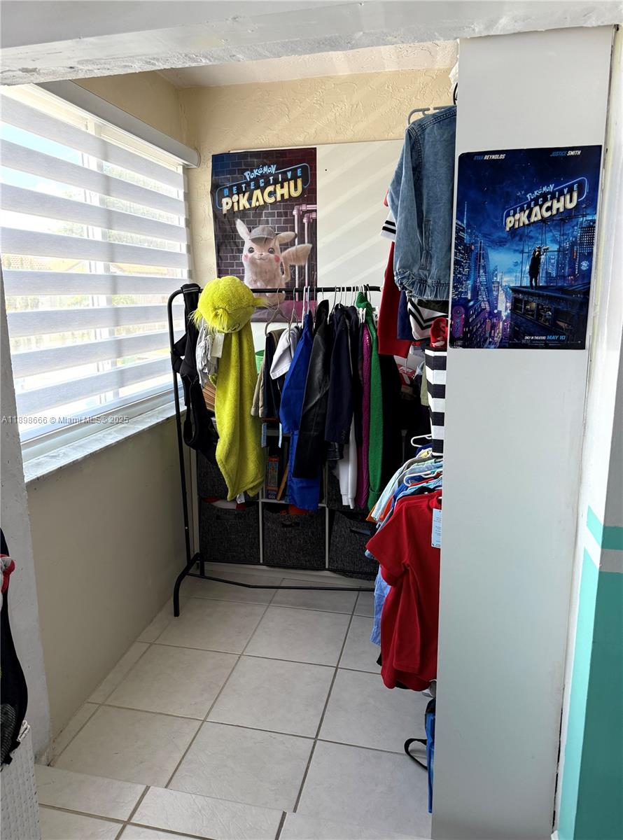 SUNSET HARBOUR SEC IV - Residential Lease