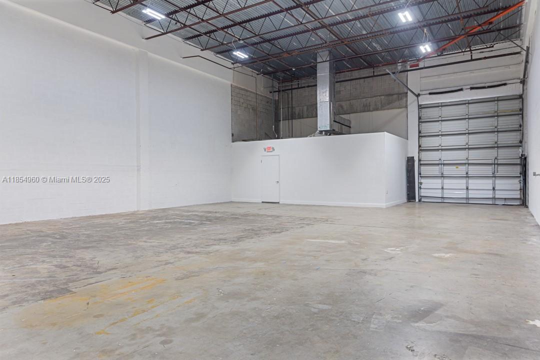 This 2,649 SF industrial space comes with a ±1.969 SF street-level warehouse with ±680 SF office space, as well as one street level door. Available immediately and tour by appointment!