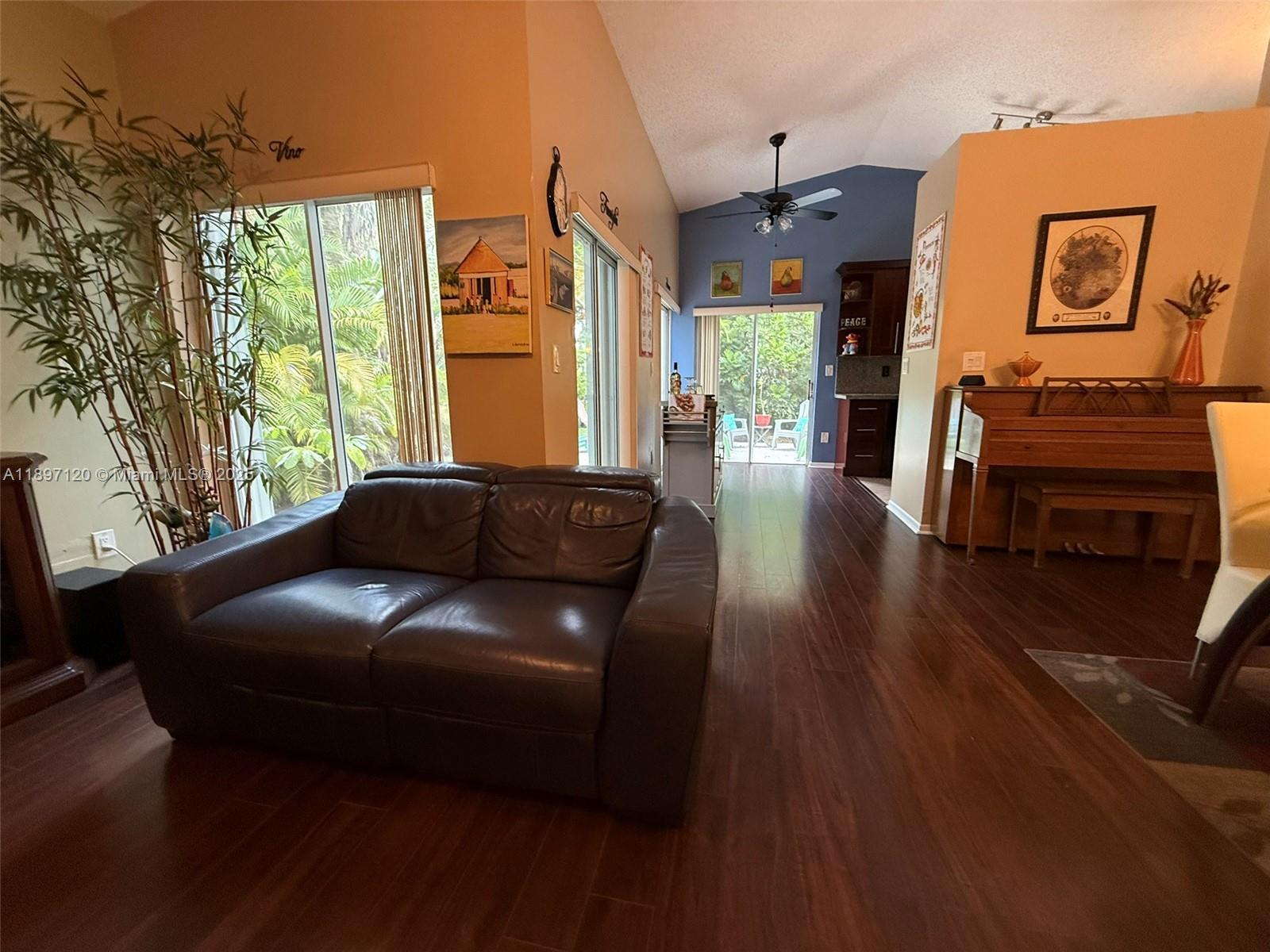 GATELAND RESIDENTIAL PLAT - Residential