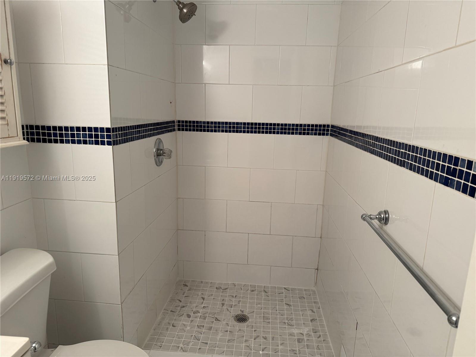 CORAL POINTE TOWNHOMES CON - Residential Lease