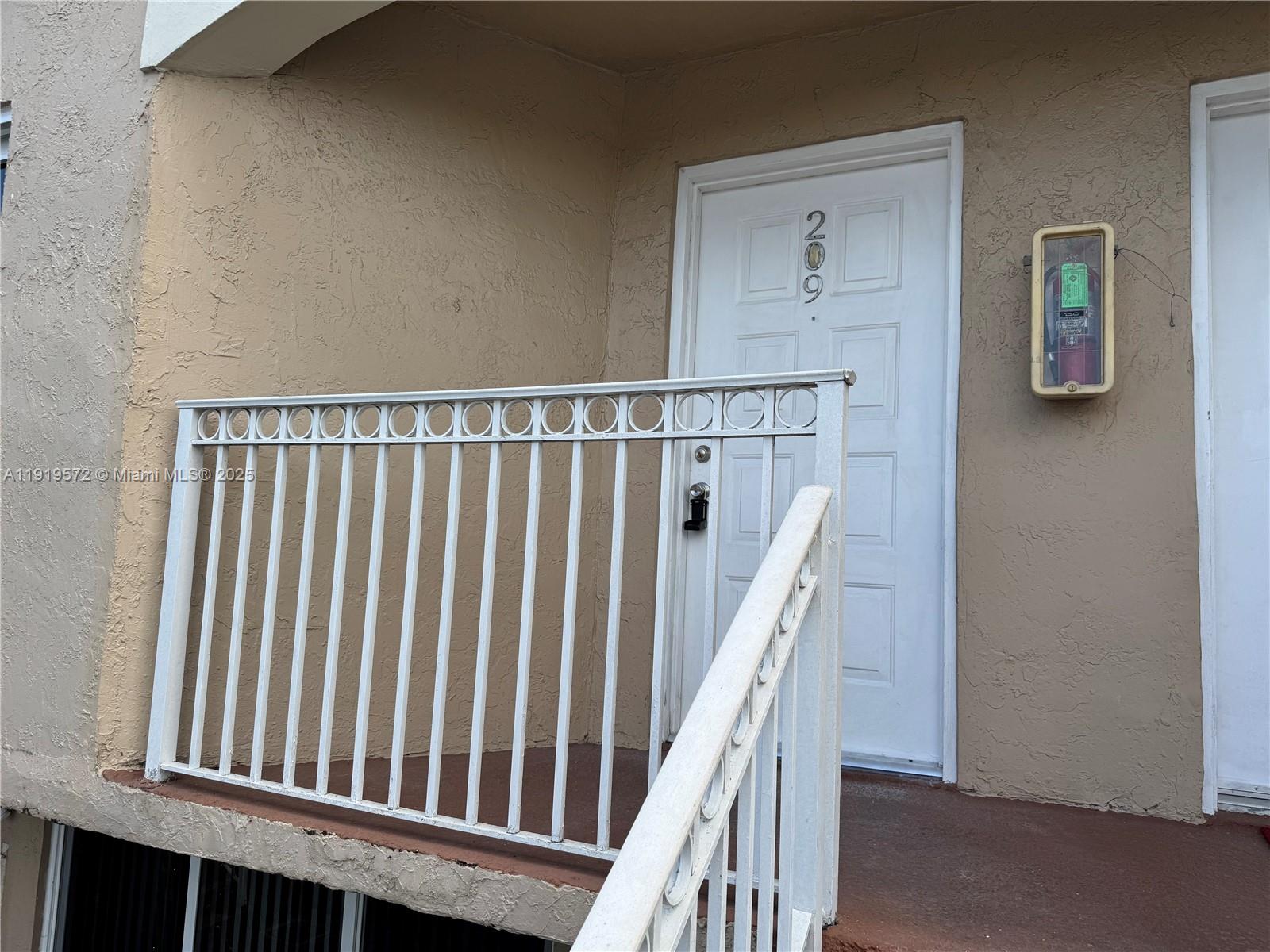 CORAL POINTE TOWNHOMES CON - Residential Lease