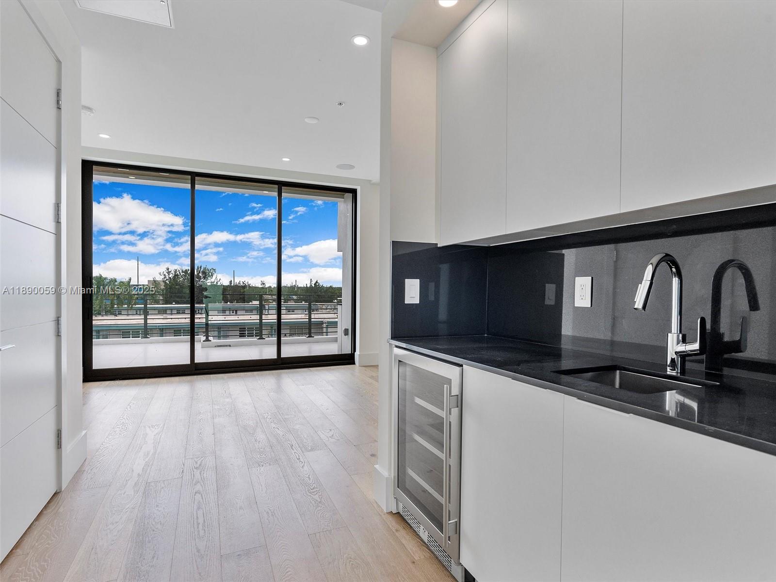 EASTERN SHORES - Residential