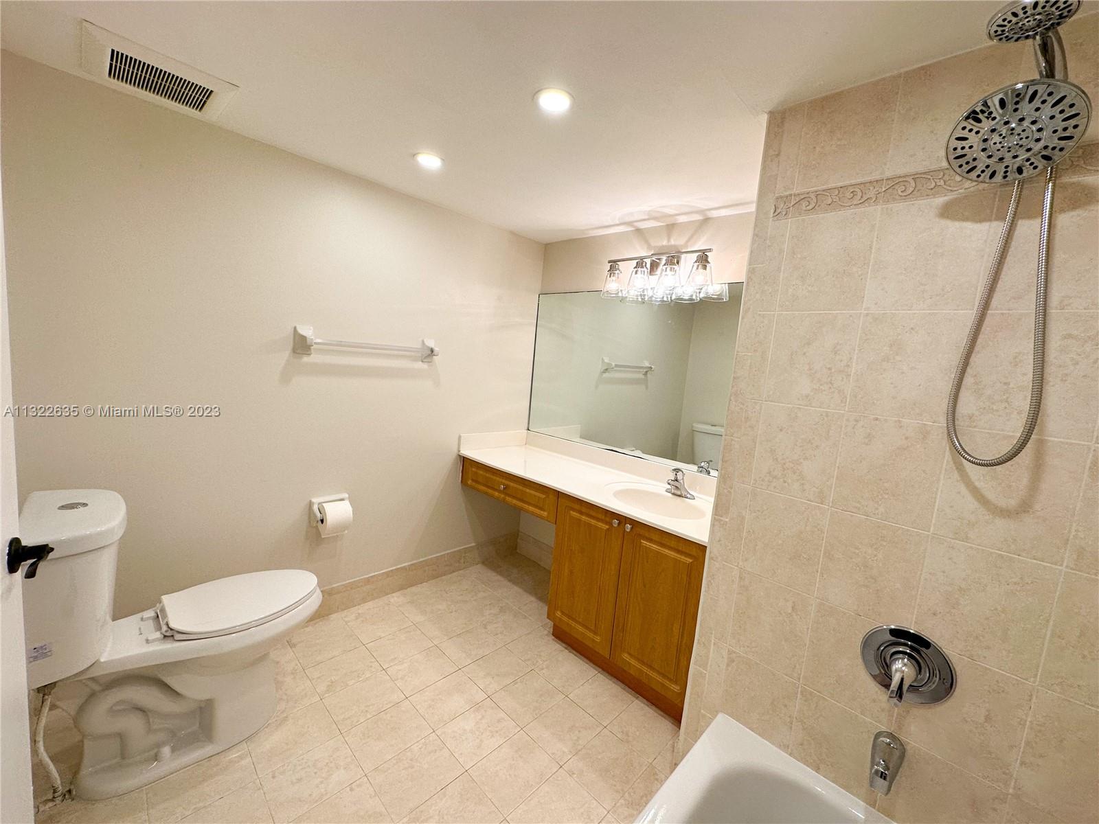 THE GREENS AT DORAL CONDO - Residential Lease