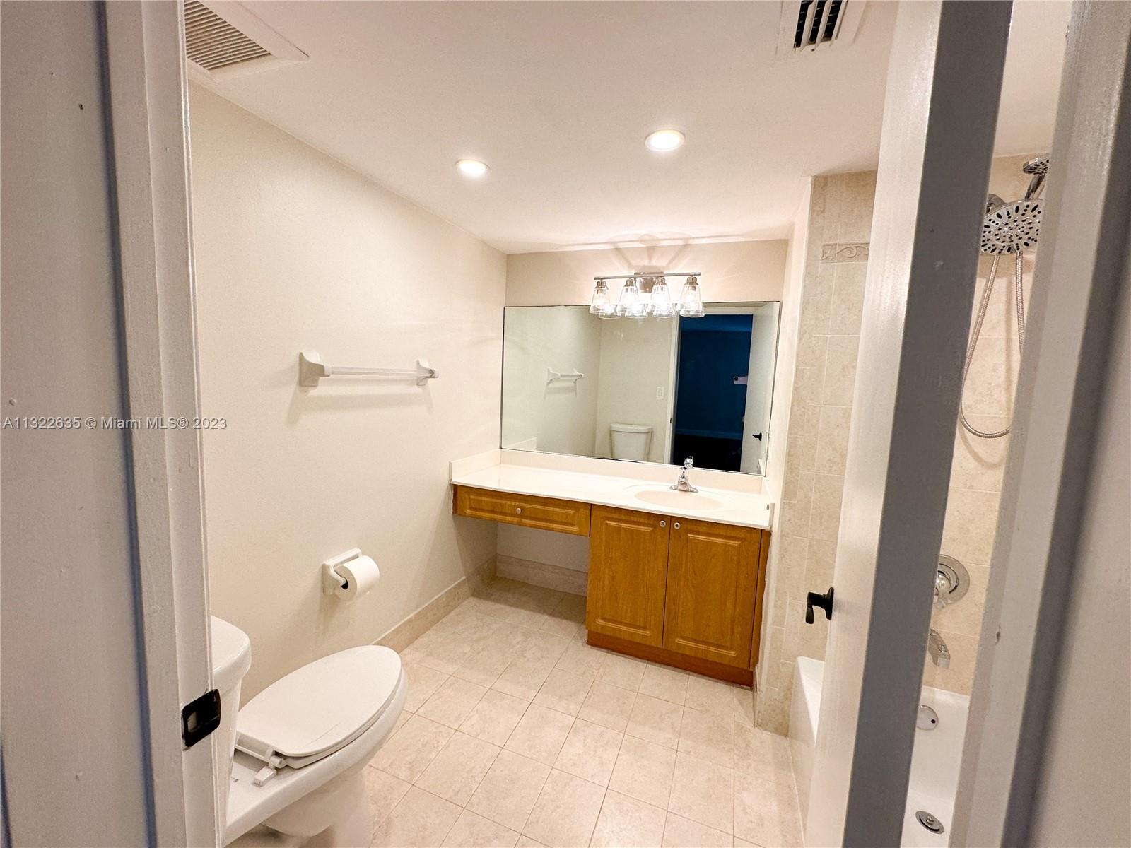 THE GREENS AT DORAL CONDO - Residential Lease