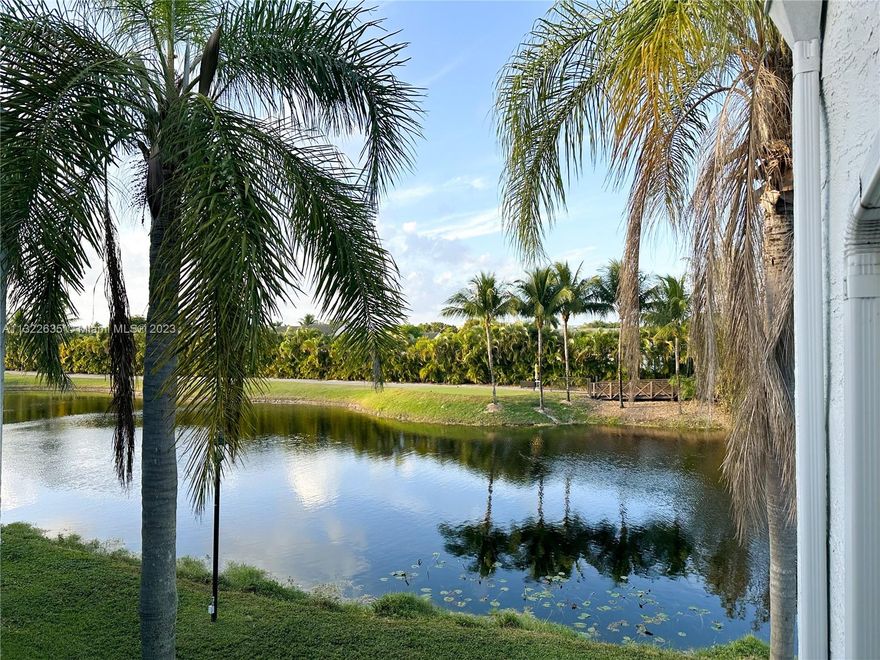 Beautiful large 2 bed 2 bath in the heart of Doral, immaculate condition, upgraded kitchen, beautiful lake and golf course view, new washer and dryer, great location, close to A+ schools, shopping centers, restaurants and much more, a must see.
###ASSOCIATION REQUIRES A $500 REFUNDABLE SECURITY DEPOSIT PAID BY TENNANT AT APPLICATION.###

###HIGH IMPACT WINDOWS###
