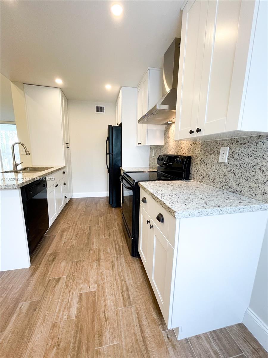 THE GREENS AT DORAL CONDO - Residential Lease