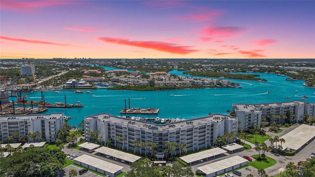 Photo of 1648 Jupiter Cove Dr #512B, Jupiter, FL 33469 (MLS # A11567847)